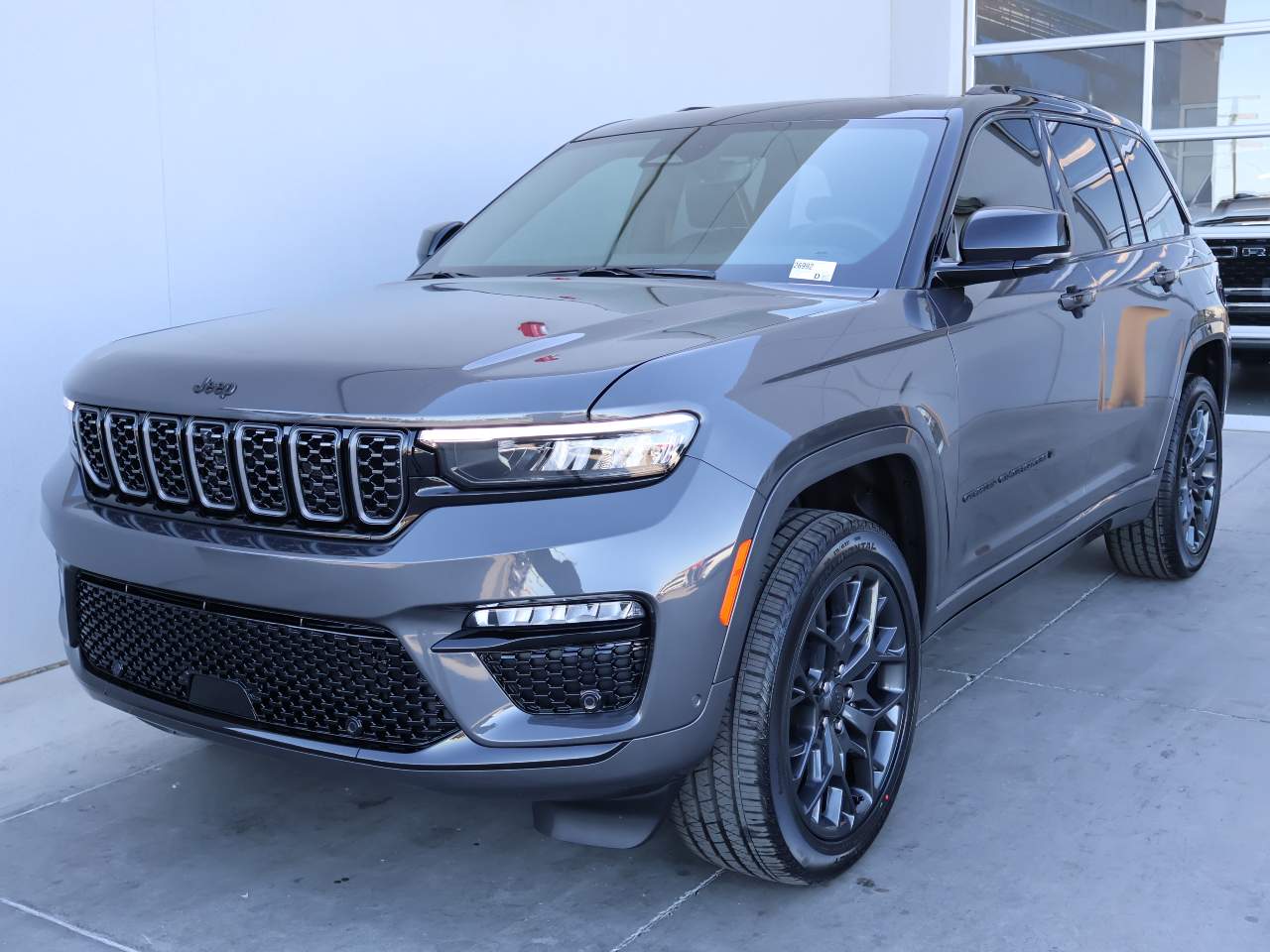 2025 Jeep Grand Cherokee Summit