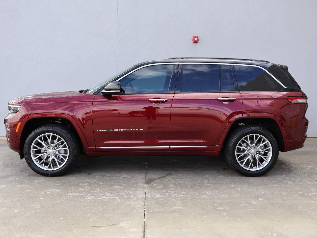 2025 Jeep Grand Cherokee Summit