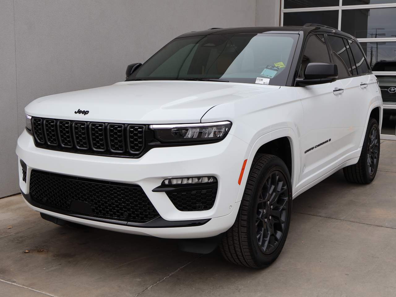 2025 Jeep Grand Cherokee Summit