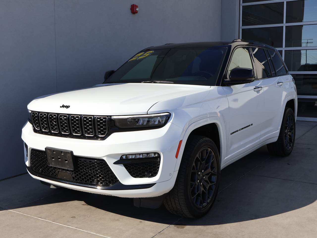 2025 Jeep Grand Cherokee Summit