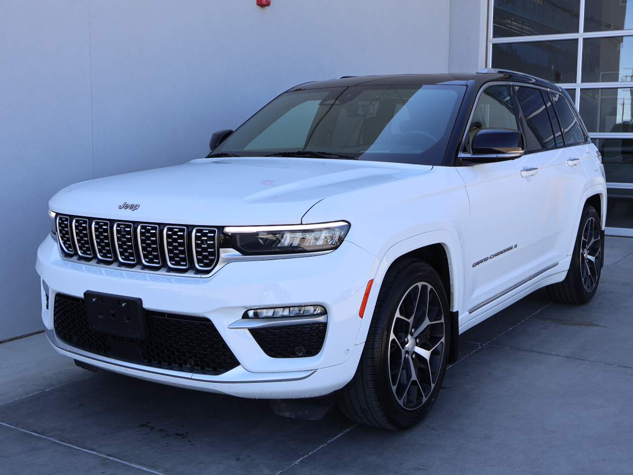 2022 Jeep Grand Cherokee Summit