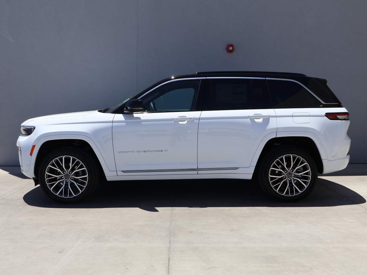 2026 Jeep Grand Cherokee Summit