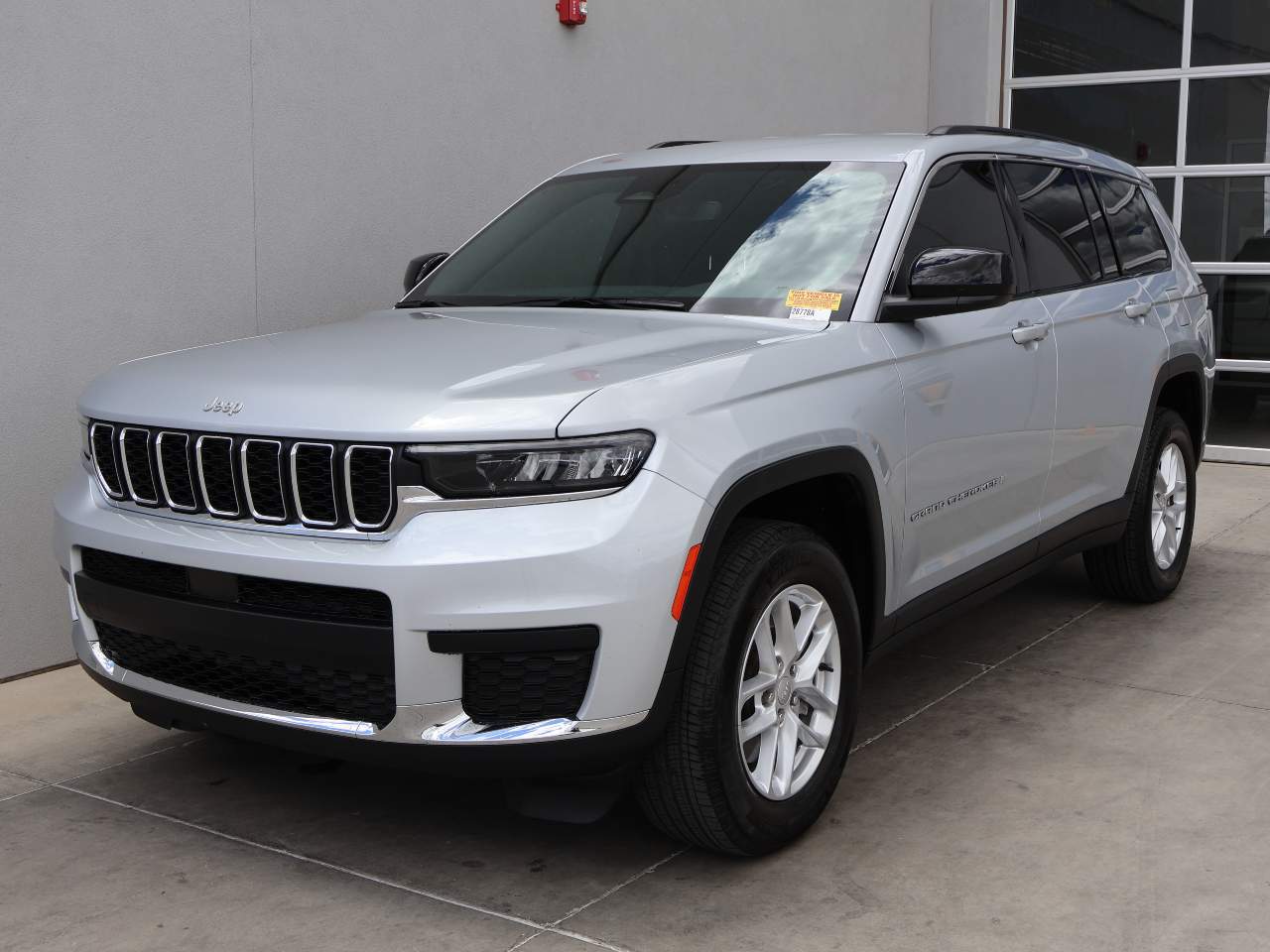 2024 Jeep Grand Cherokee L Laredo