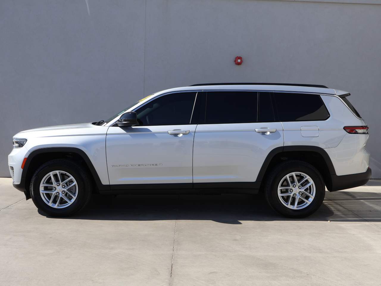2024 Jeep Grand Cherokee L Laredo