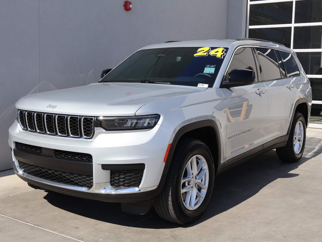 2024 Jeep Grand Cherokee L Laredo