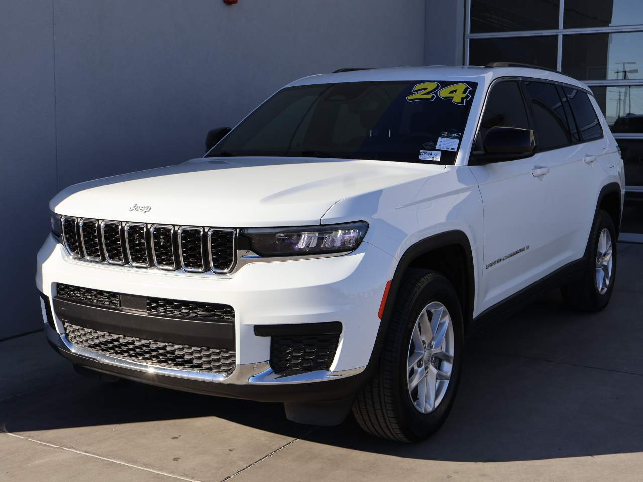 2024 Jeep Grand Cherokee L Laredo