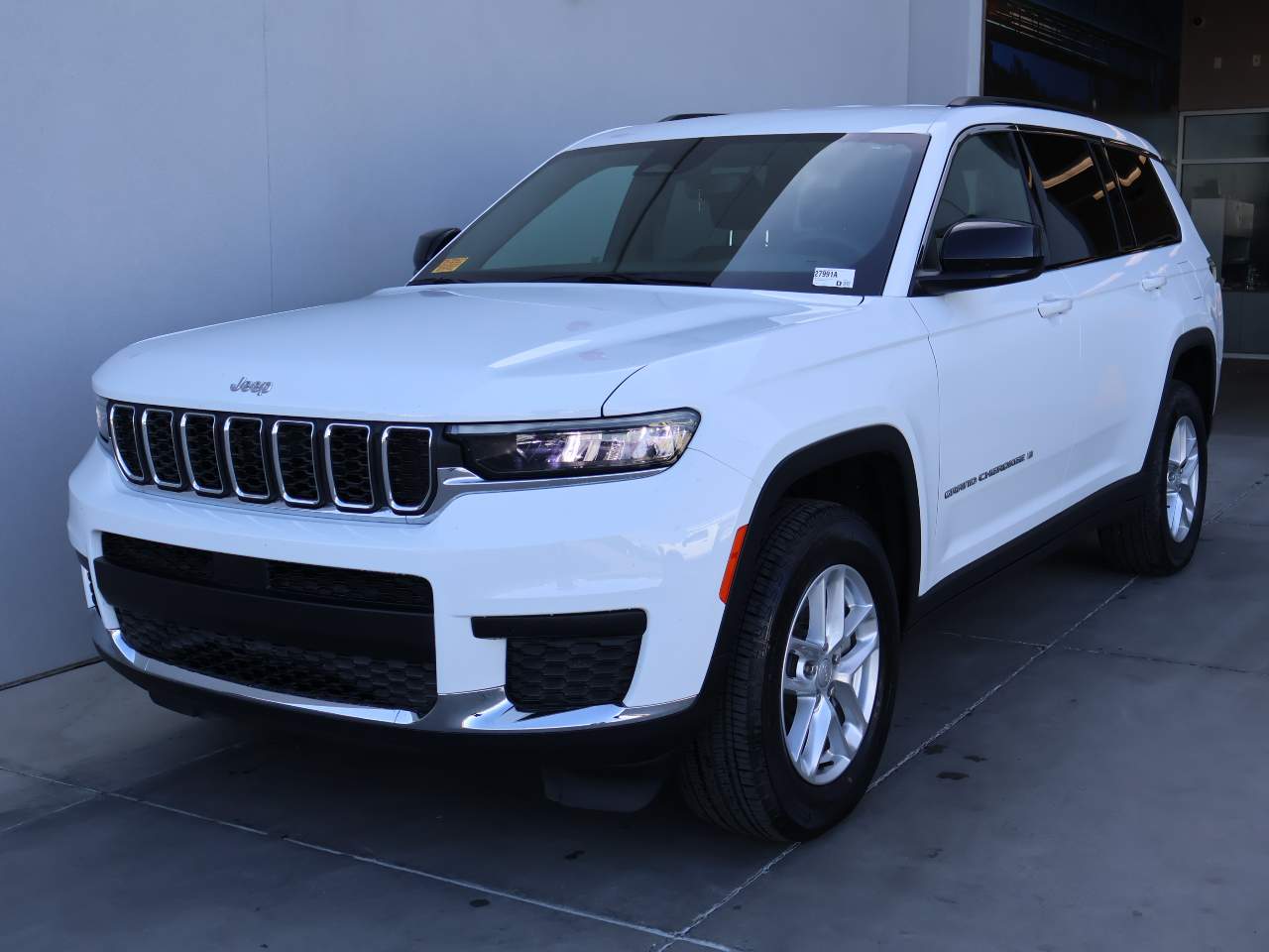 2024 Jeep Grand Cherokee L Laredo