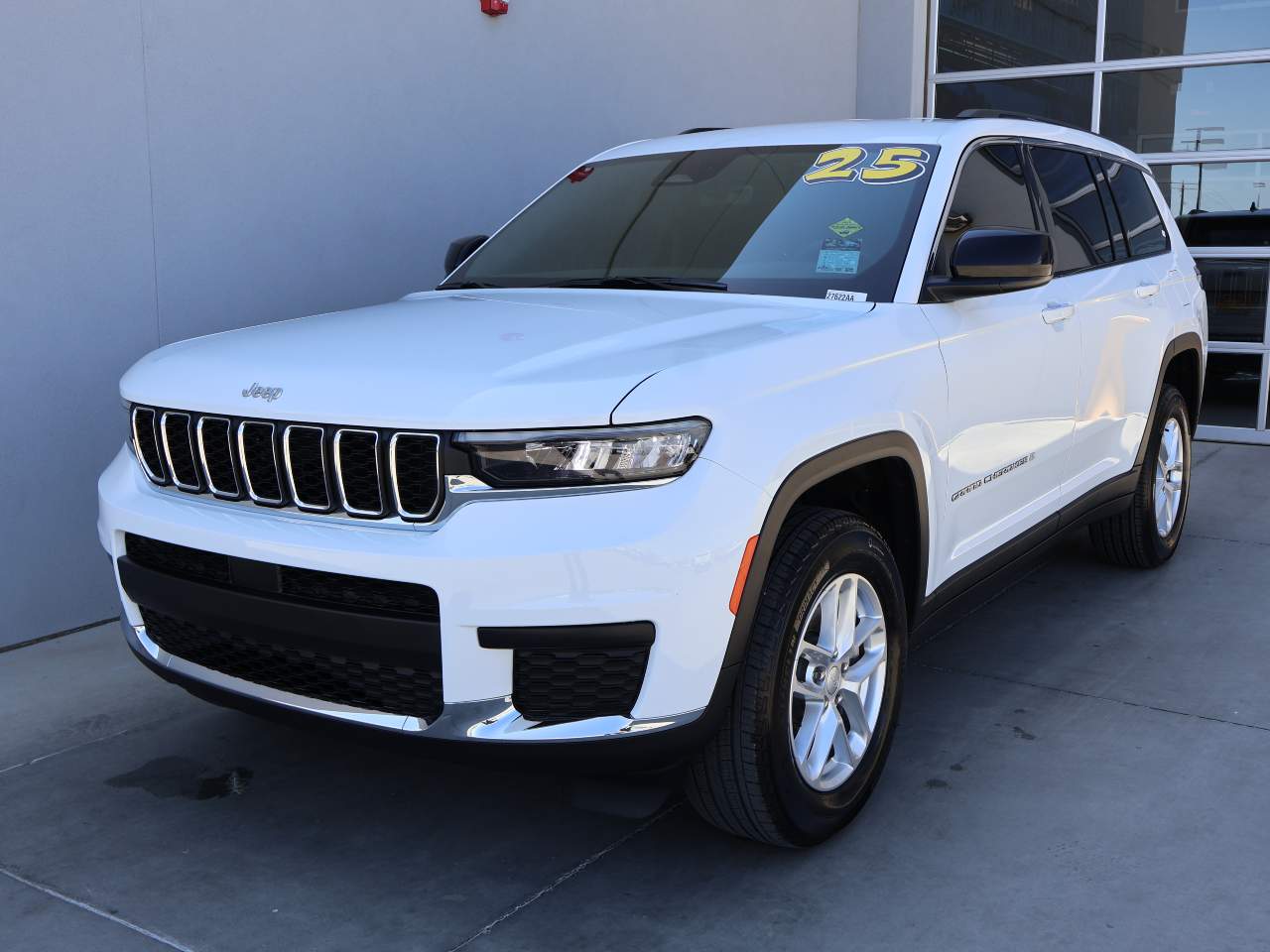 2025 Jeep Grand Cherokee L Laredo