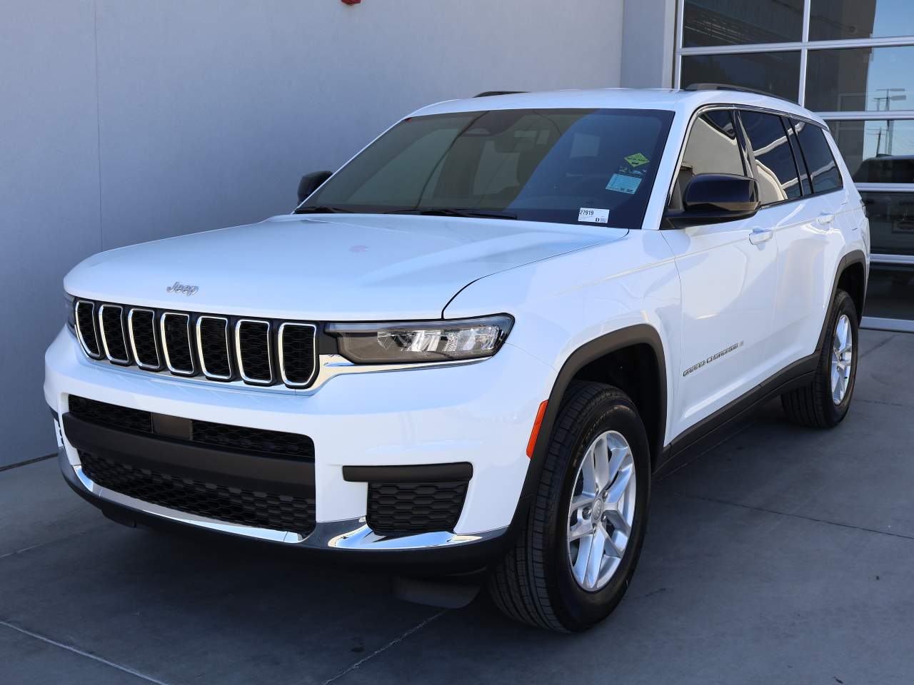 2025 Jeep Grand Cherokee L Laredo