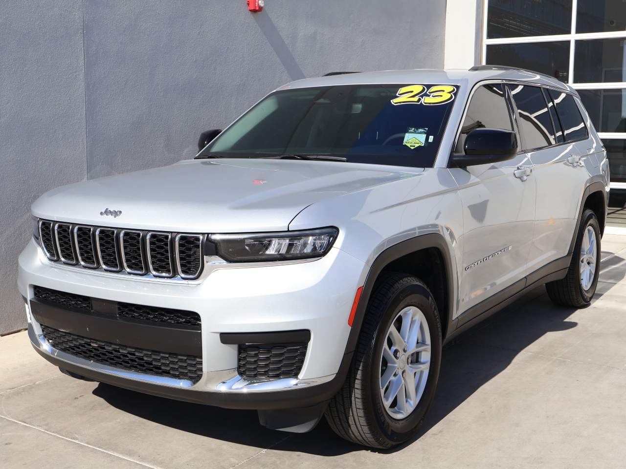 2023 Jeep Grand Cherokee L Laredo