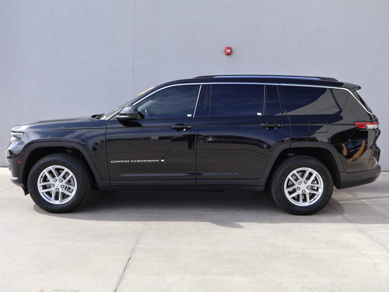 2022 Jeep Grand Cherokee L Laredo