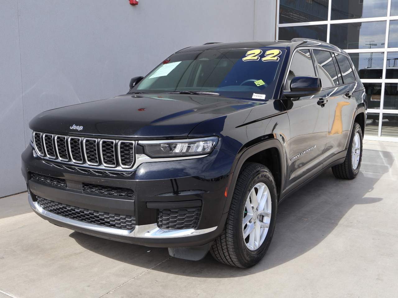 2022 Jeep Grand Cherokee L Laredo