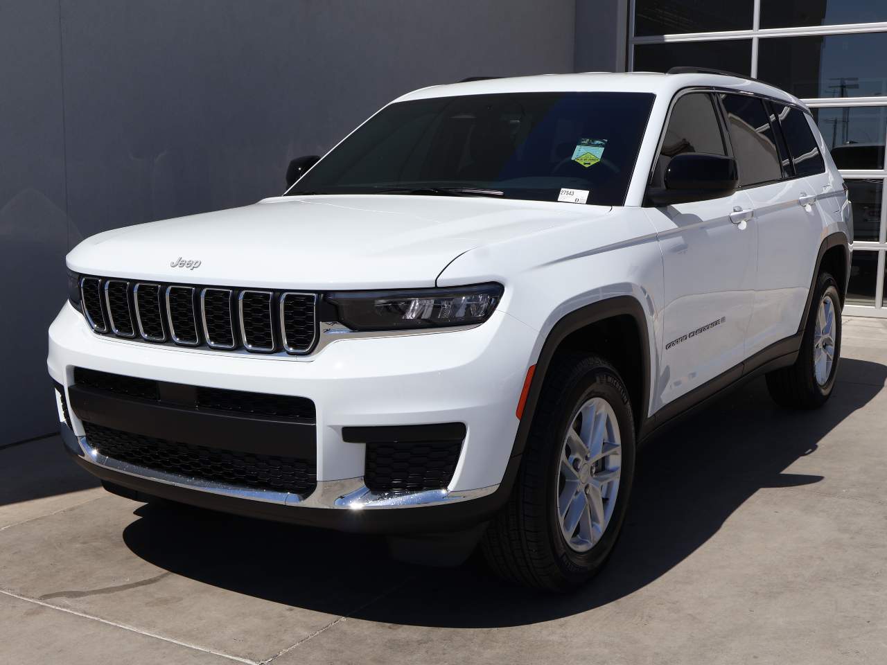 2025 Jeep Grand Cherokee L Laredo