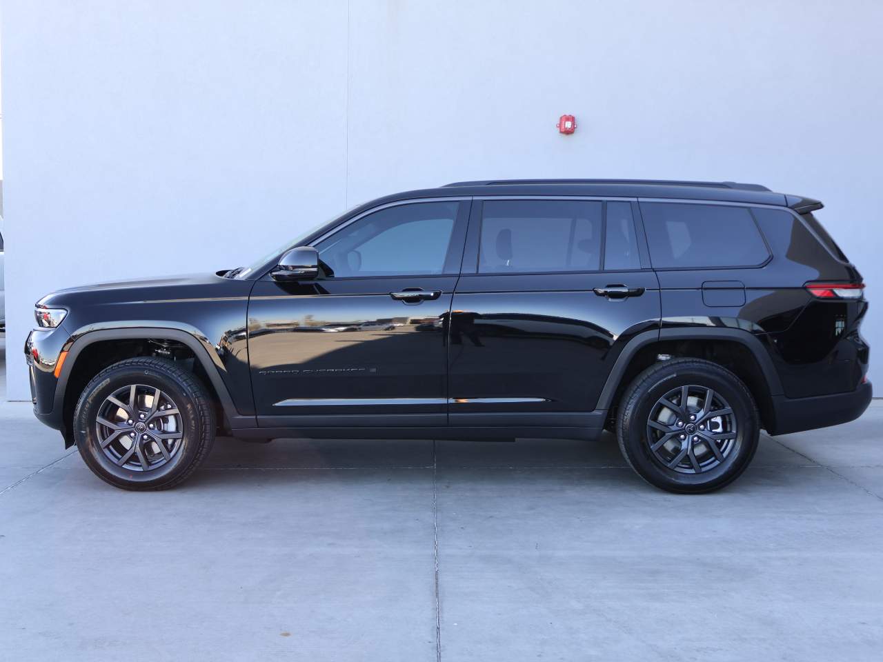 2027 Jeep Grand Cherokee L Altitude