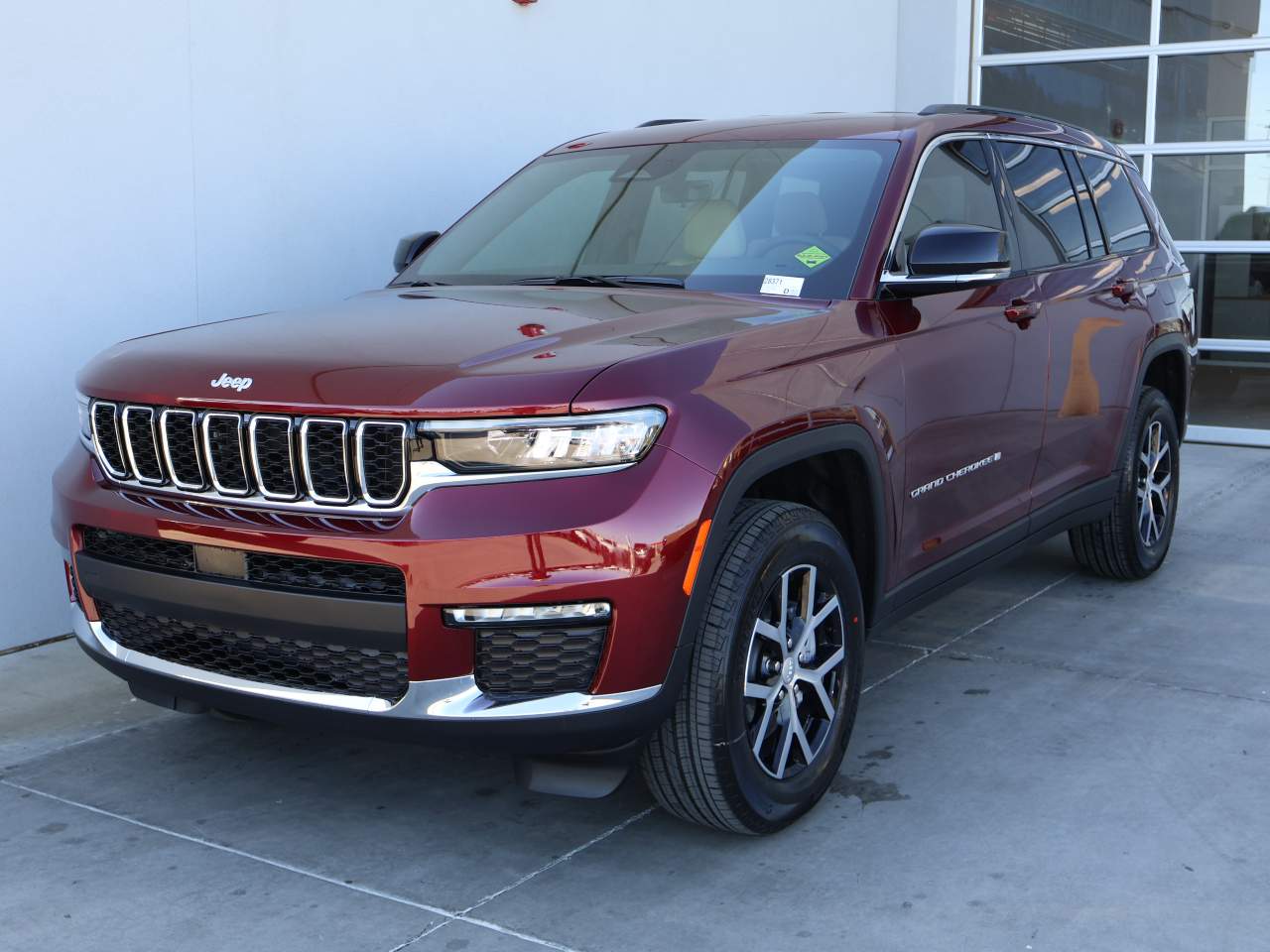 2025 Jeep Grand Cherokee L Limited's photo
