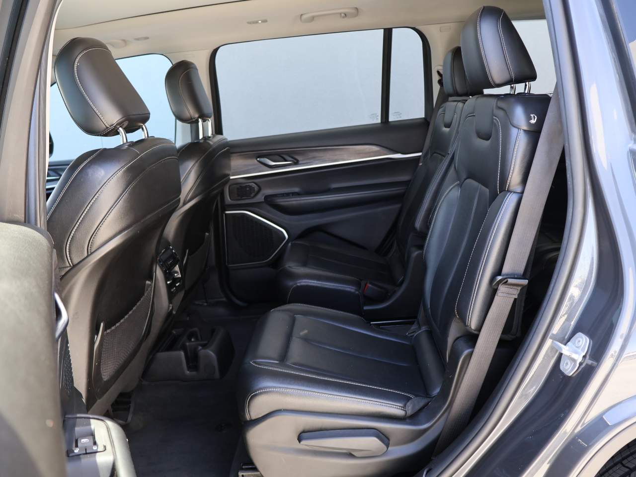 2022 Jeep Grand Cherokee L Limited - Photo 11