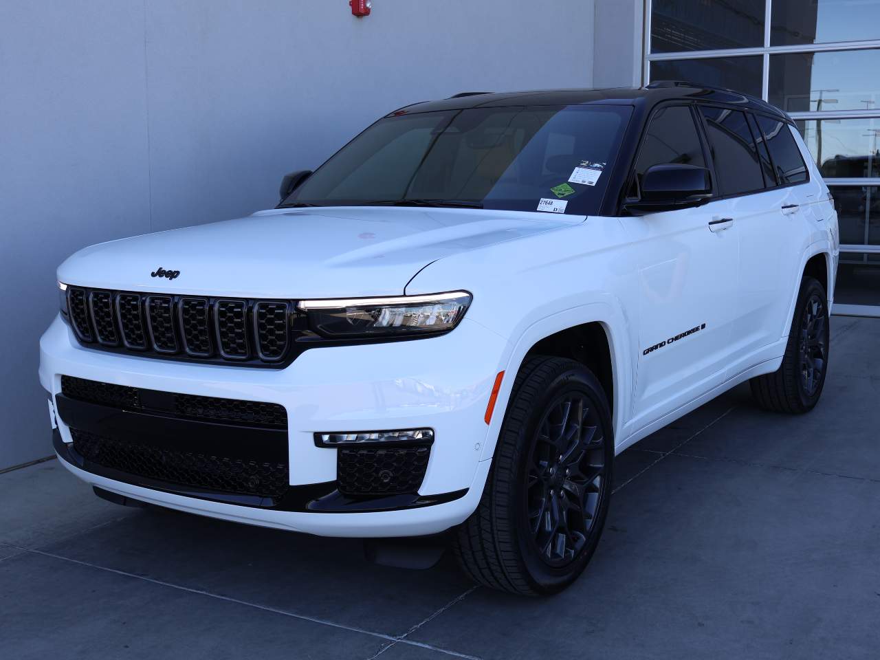 2025 Jeep Grand Cherokee L Summit's photo