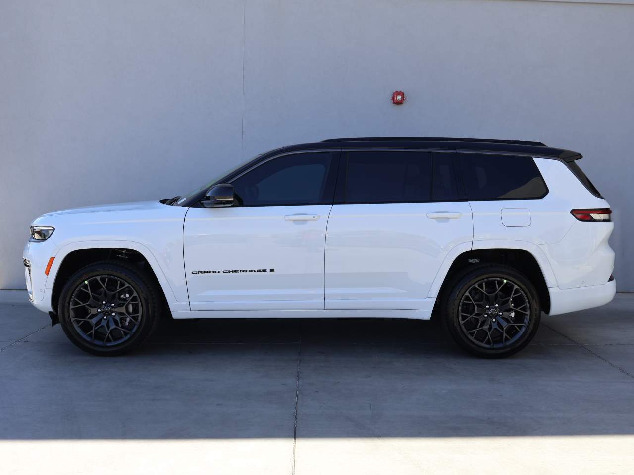 2027 Jeep Grand Cherokee L Summit