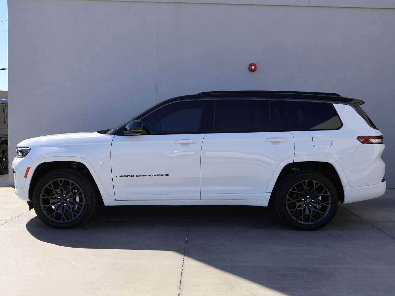 2027 Jeep Grand Cherokee L Summit