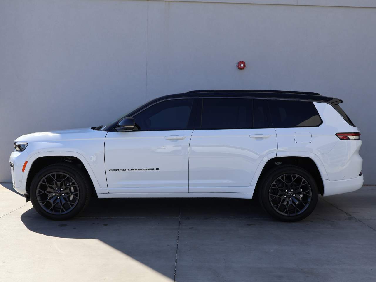 2027 Jeep Grand Cherokee L Summit