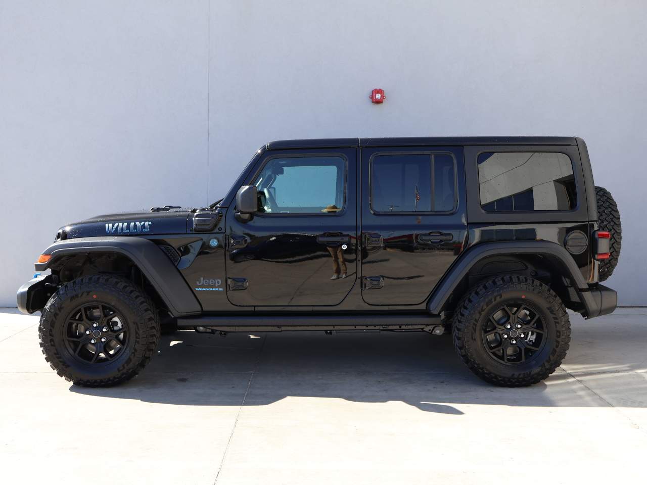 2024 Jeep Wrangler Willys 4xe 4dr