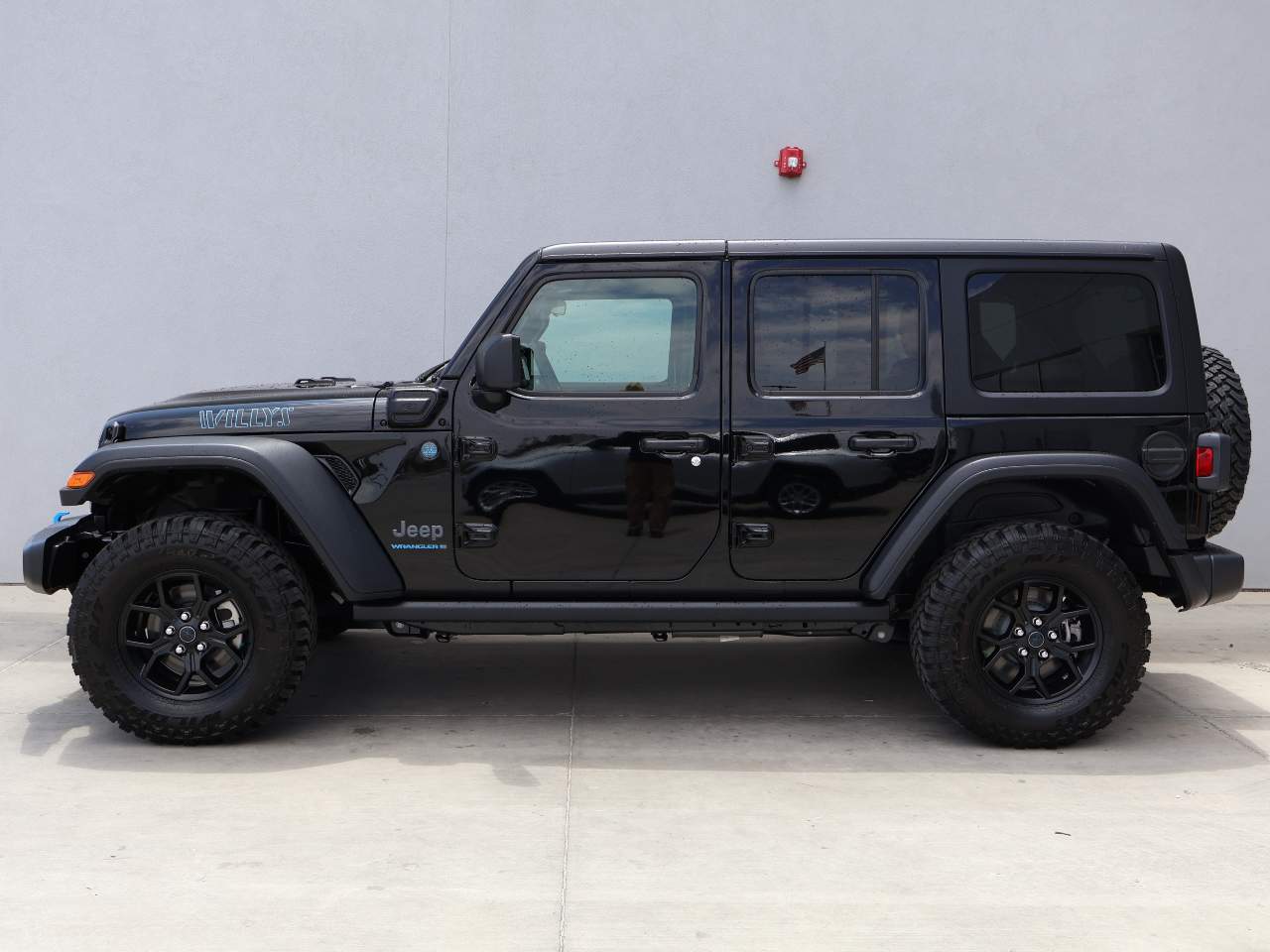 2024 Jeep Wrangler Willys 4xe 4dr