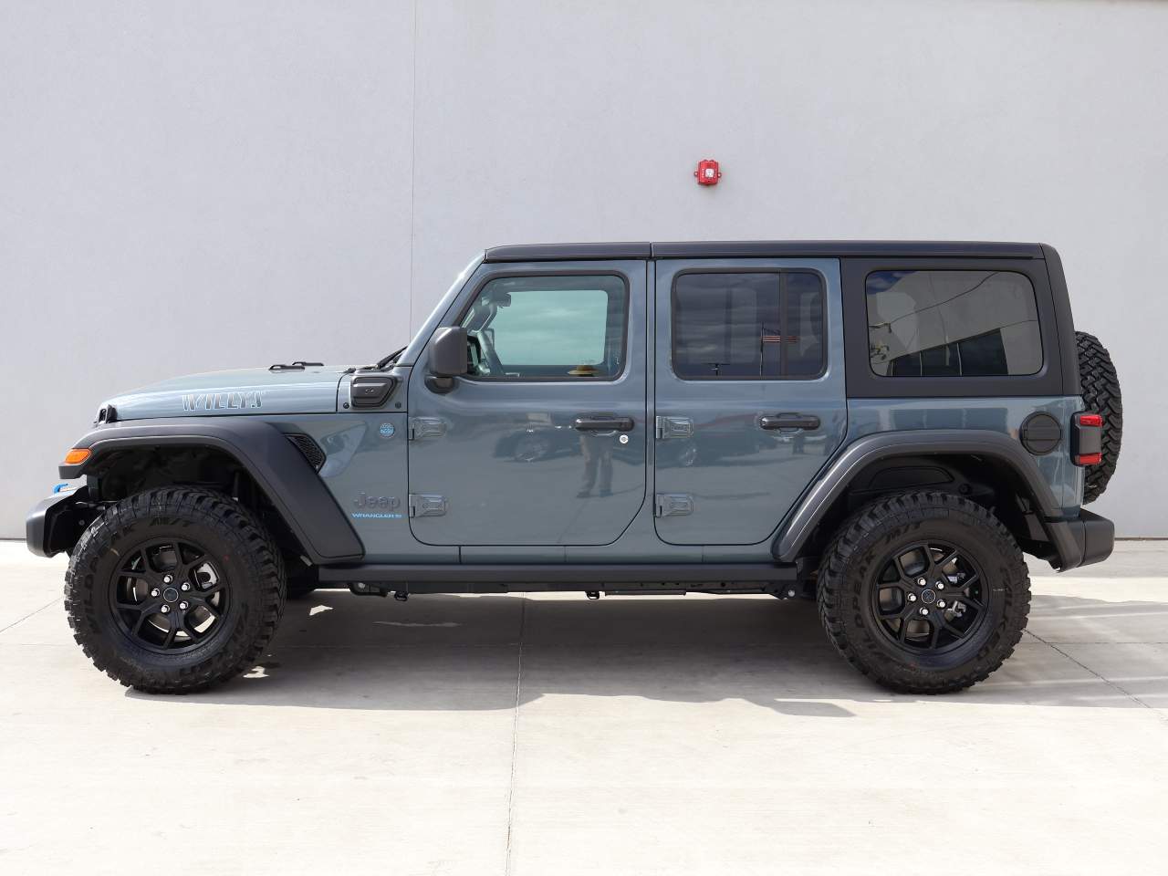 2024 Jeep Wrangler Willys 4xe 4dr