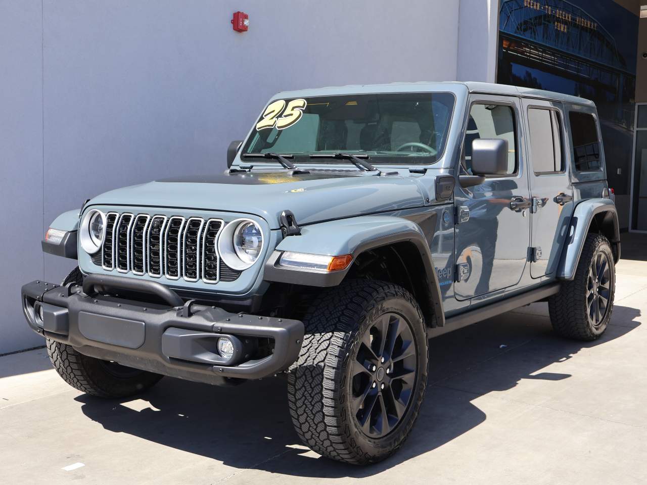 2025 Jeep Wrangler Sahara 4xe