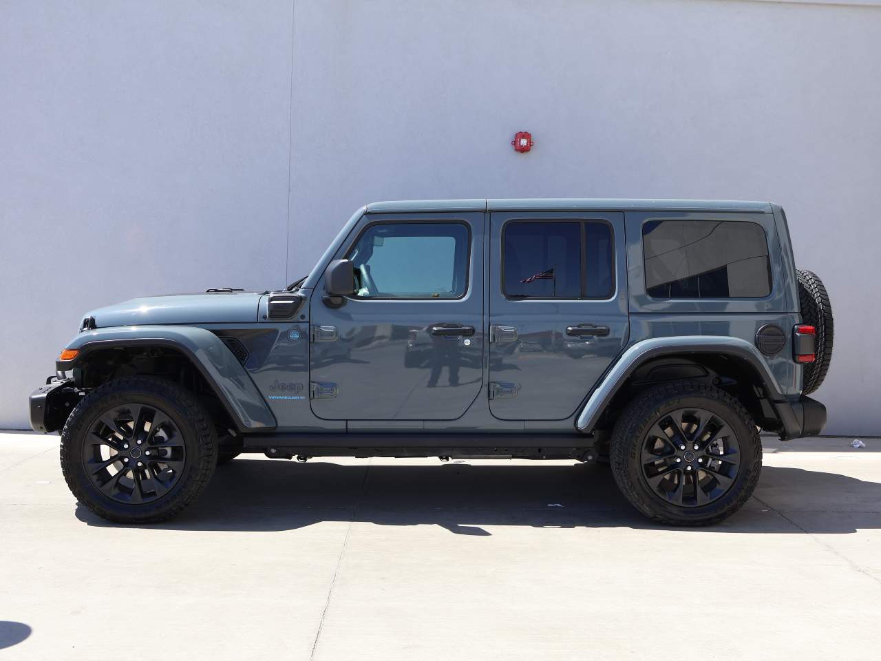 2025 Jeep Wrangler Sahara 4xe