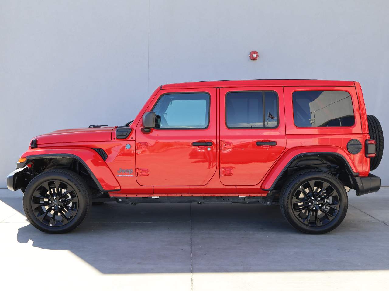 2025 Jeep Wrangler Sahara 4xe
