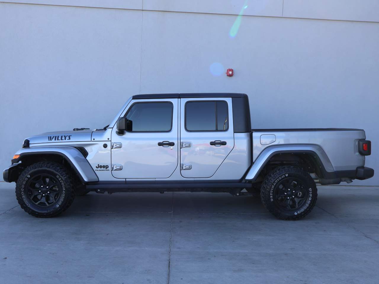 2021 Jeep Gladiator Willys Crew Cab