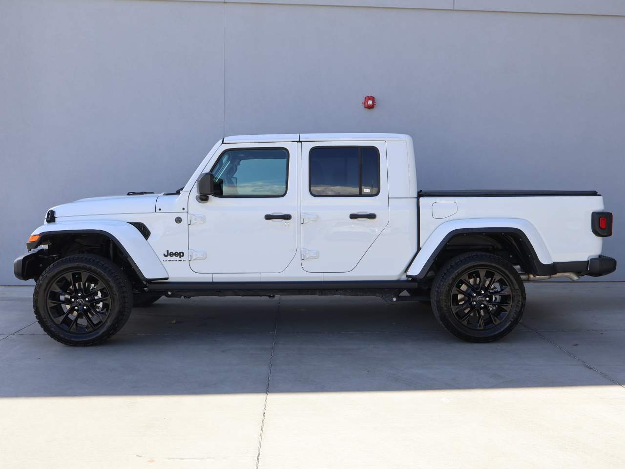 2024 Jeep Gladiator NightHawk Crew Cab