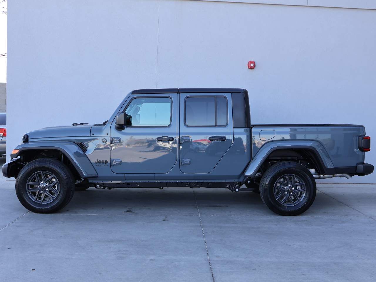 2024 Jeep Gladiator Sport S