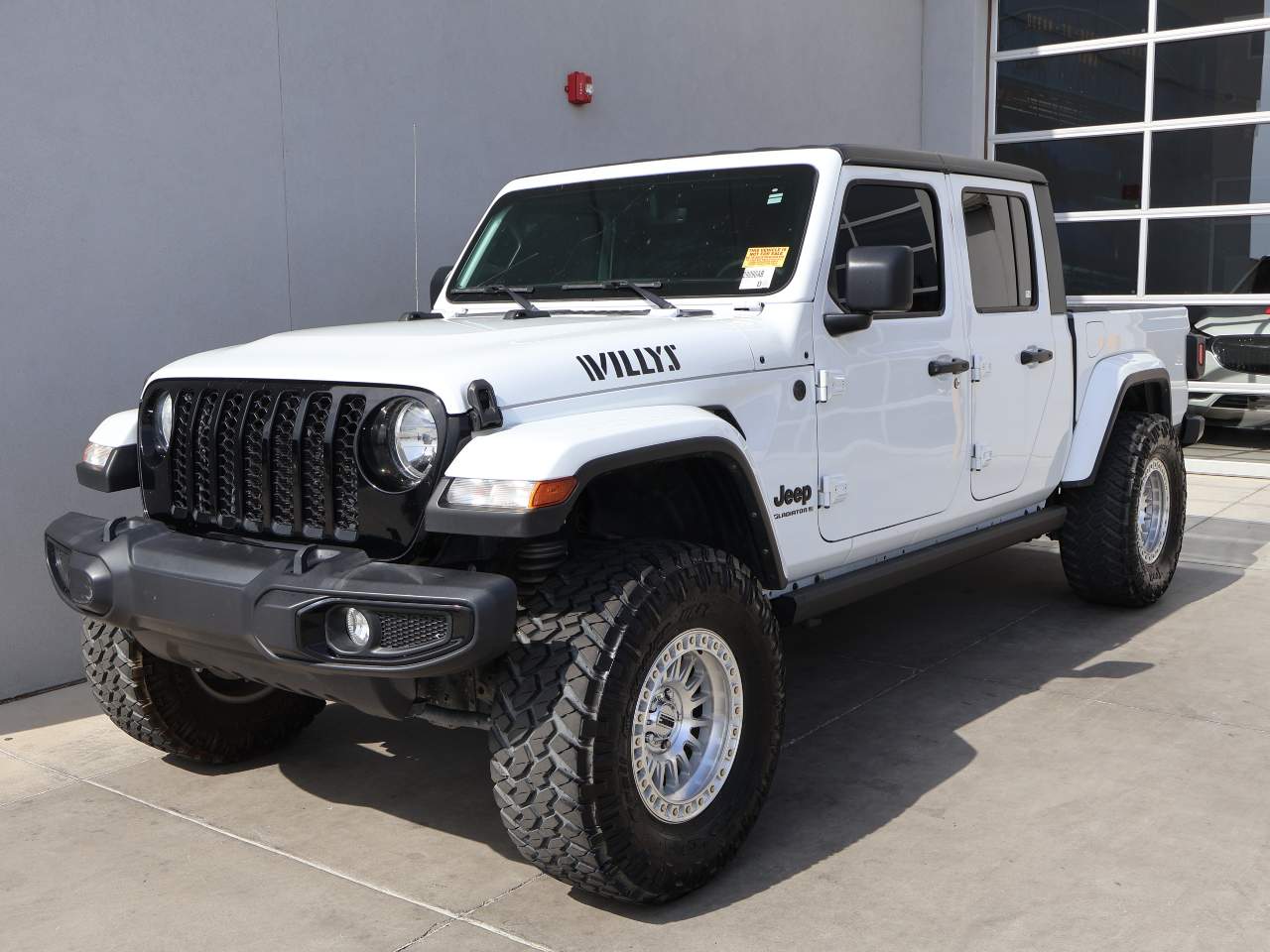 2023 Jeep Gladiator Willys Crew Cab