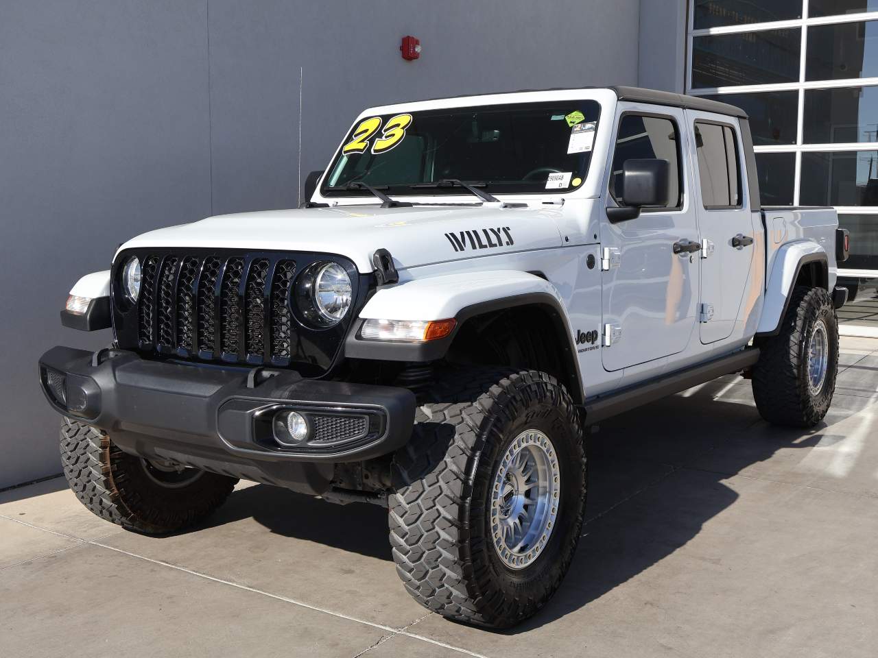 2023 Jeep Gladiator Willys Crew Cab 4WD