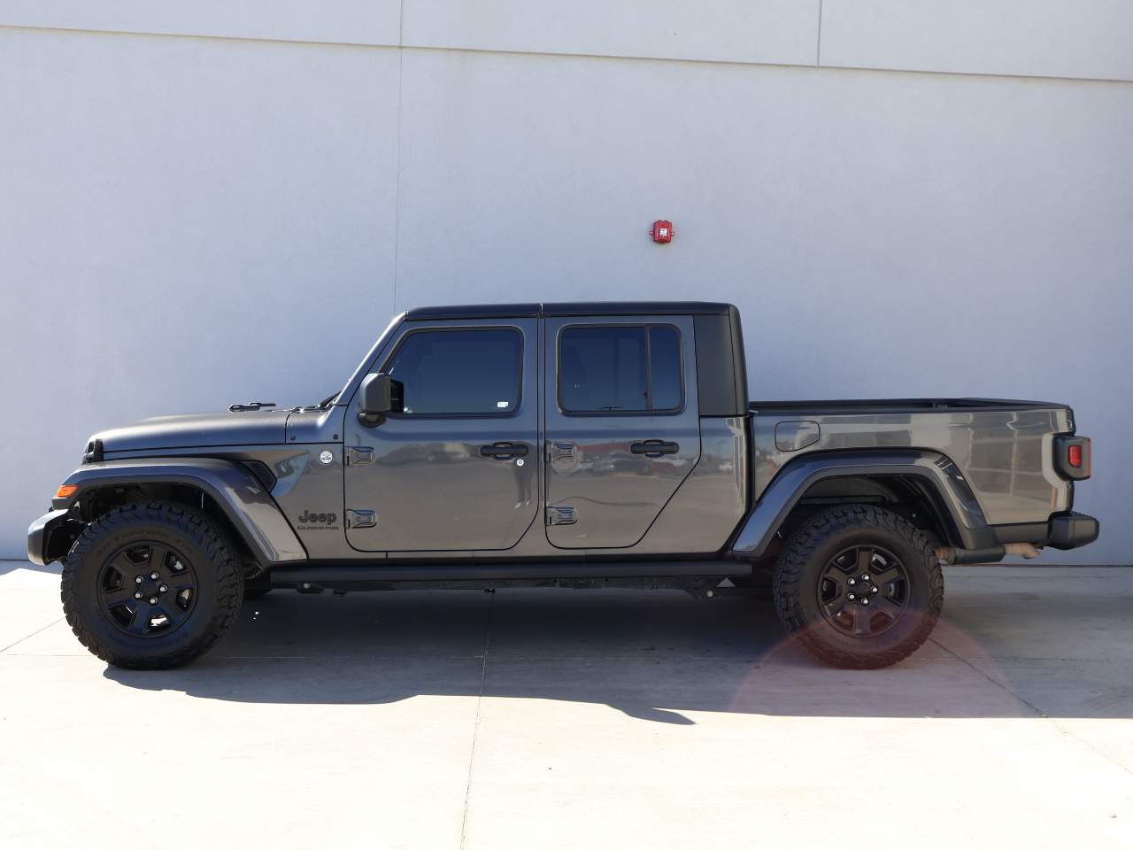 Used 2021 Jeep Gladiator Sport S with VIN 1C6HJTAG2ML542404 for sale in Yuma, AZ