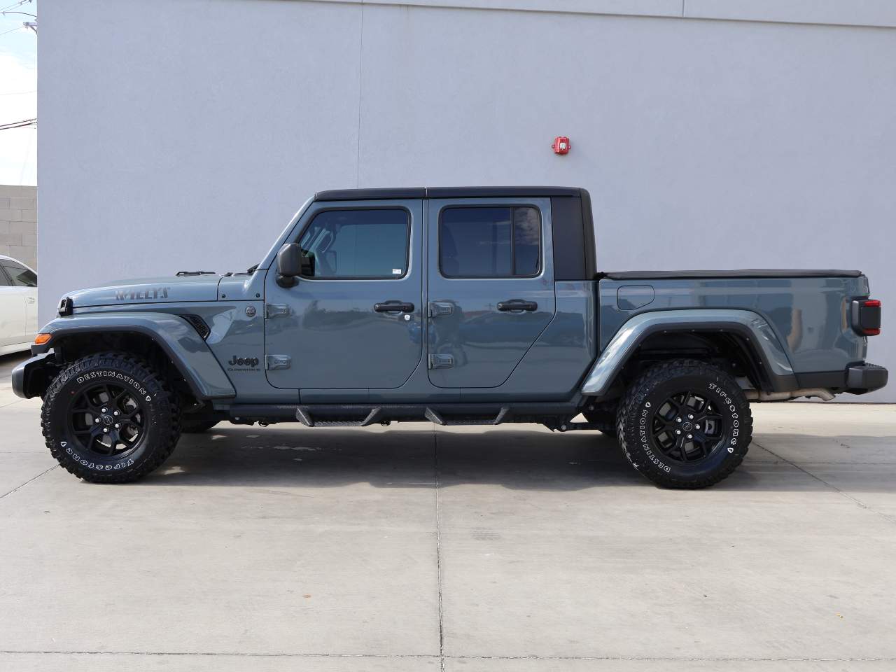 2024 Jeep Gladiator Willys Crew Cab