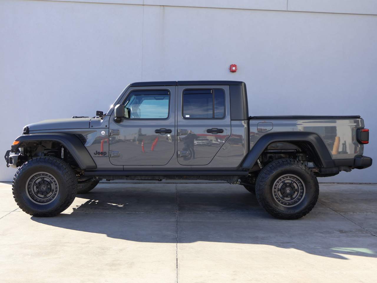 2020 Jeep Gladiator Sport Crew Cab