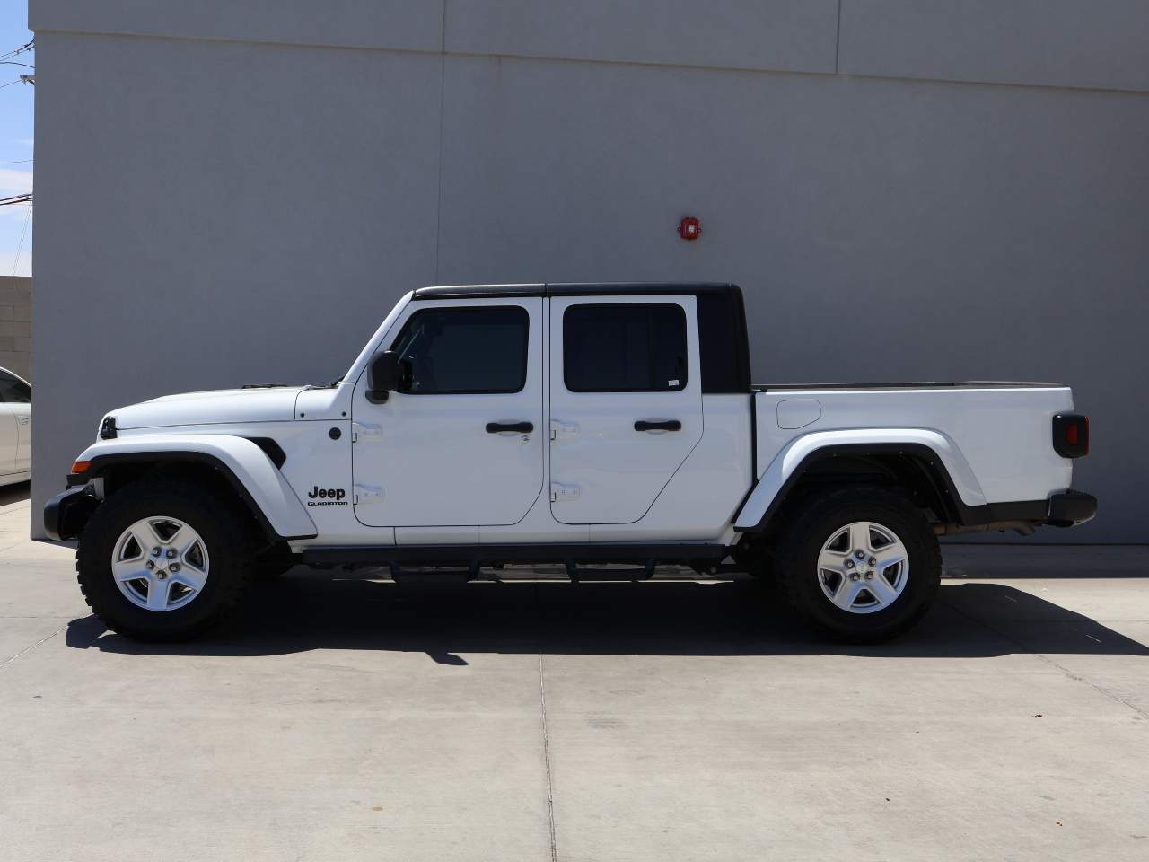 2022 Jeep Gladiator Sport Crew Cab