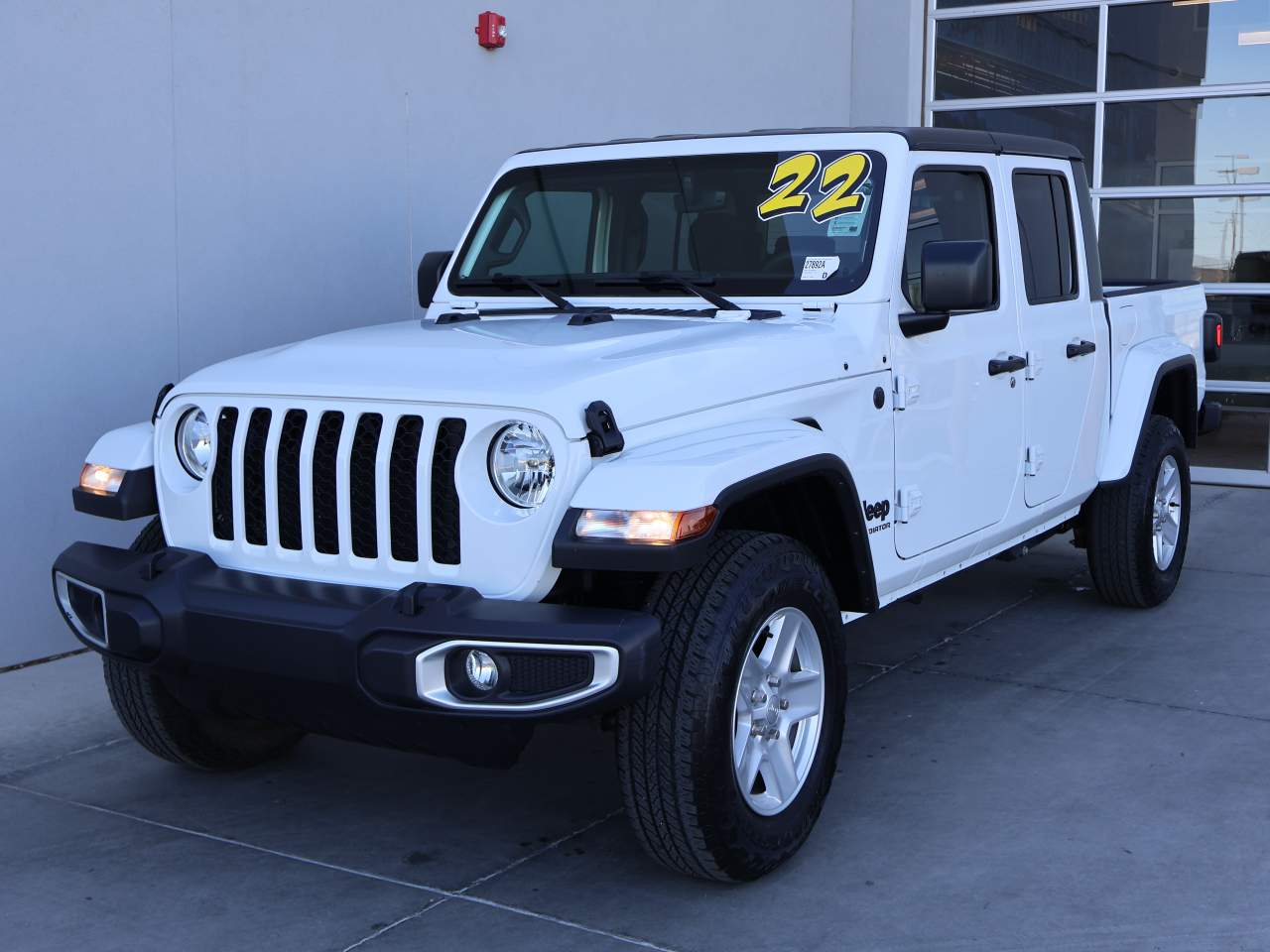 2022 Jeep Gladiator Sport Crew Cab