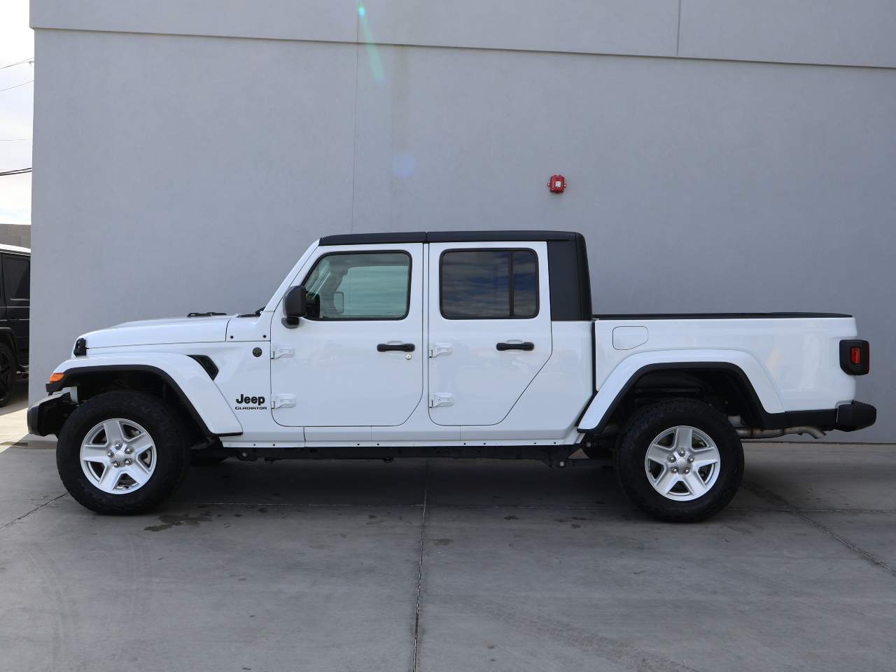 2022 Jeep Gladiator Sport Crew Cab