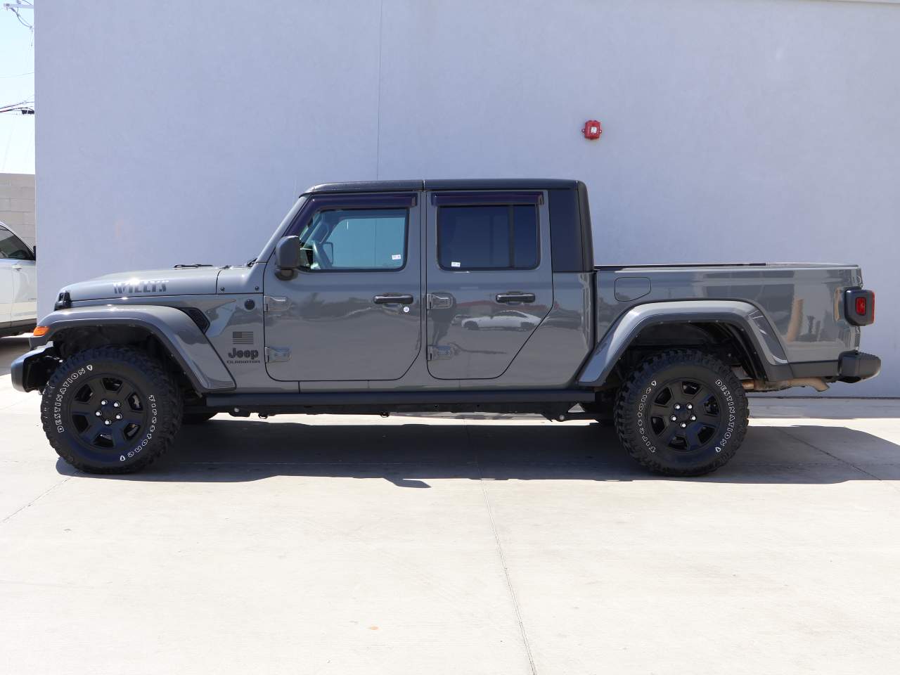 2021 Jeep Gladiator Willys Crew Cab