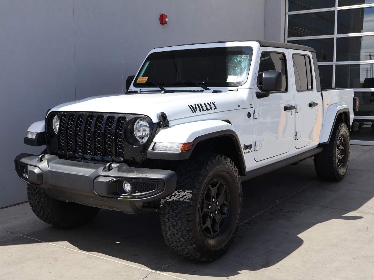 2022 Jeep Gladiator Sport Crew Cab
