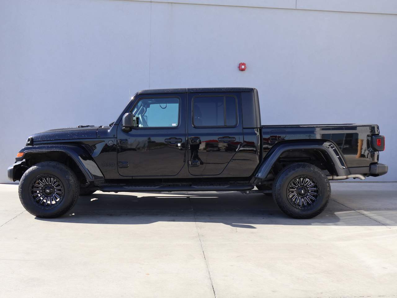 2022 Jeep Gladiator Sport Crew Cab
