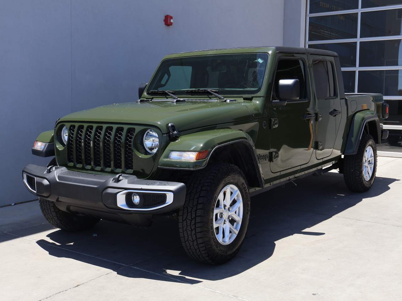 2023 Jeep Gladiator Sport S Crew Cab