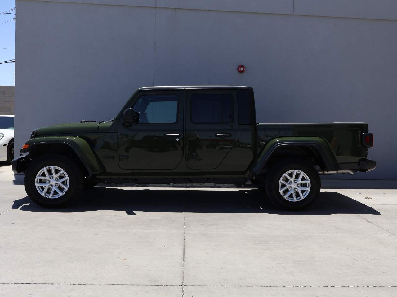 2023 Jeep Gladiator Sport S Crew Cab