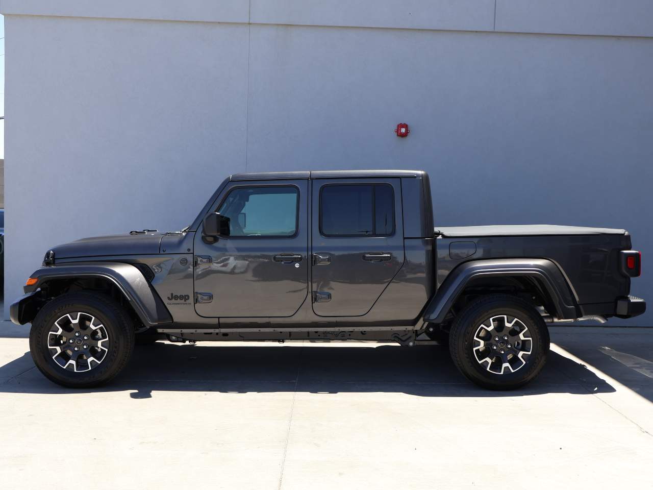 2024 Jeep Gladiator Sport S