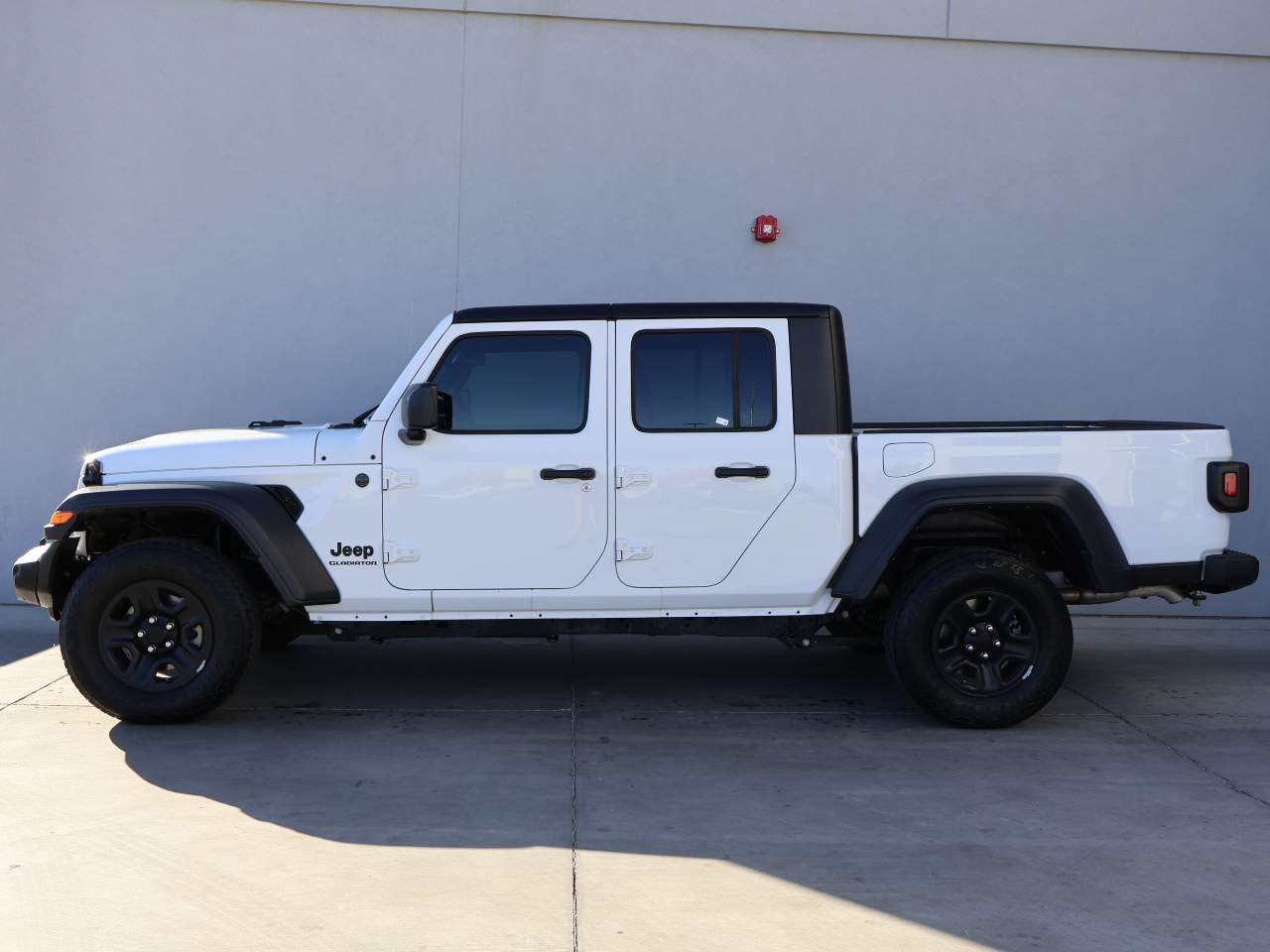 2022 Jeep Gladiator Sport Crew Cab