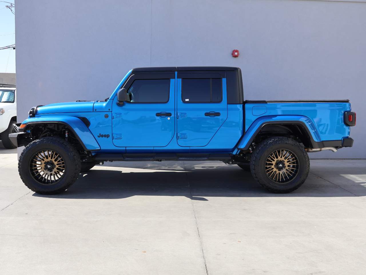 2025 Jeep Gladiator NightHawk Crew Cab