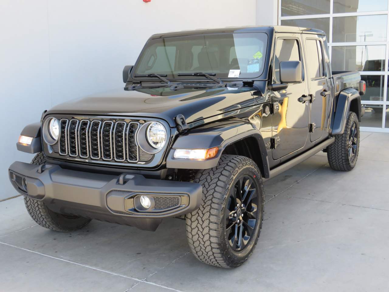 2025 Jeep Gladiator NightHawk